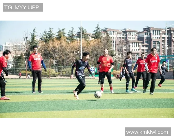 如何选择和搭配足球球星球袜展现最佳穿搭效果与竞技风采