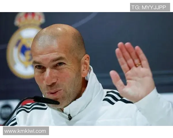 足球界秃头球星盘点 从贝克汉姆到齐达内他们如何逆袭成传奇 足球界秃头球星盘点 从贝克汉姆到齐达内他们如何逆袭成传奇