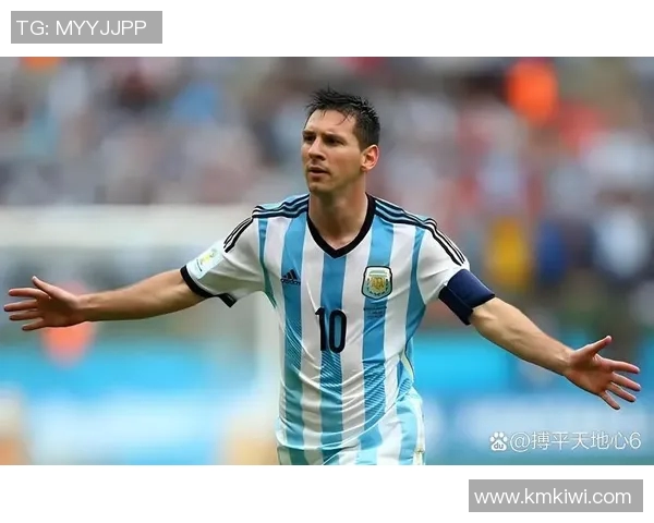 历史上首位足球巨星的诞生与传奇征程解析 历史上首位足球巨星的诞生与传奇征程解析